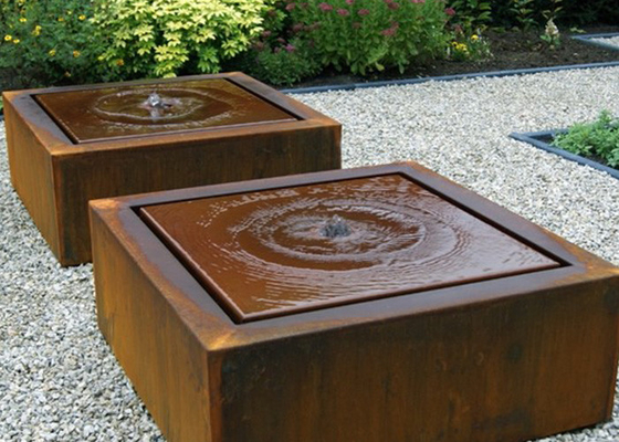 Caratteristiche all'aperto decorative dell'acqua della scultura delle fontane del giardino del metallo