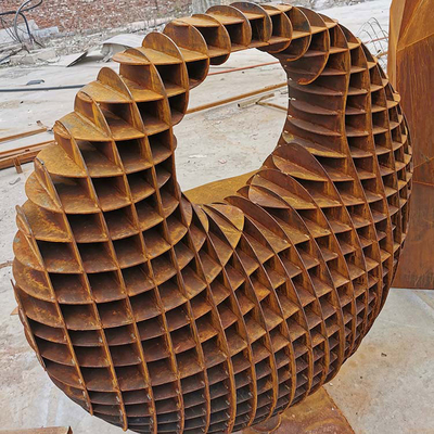 Giardino d'acciaio del metallo di Corten il grande scolpisce con forma tridimensionale del globo