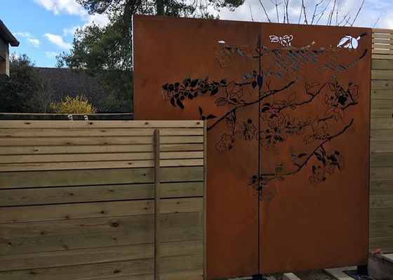 Il laser decorativo di spessore 3mm ha tagliato lo schermo Corten che il giardino d'acciaio riveste lo SGS di pannelli