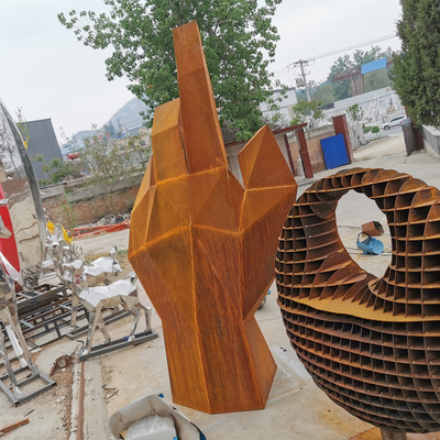 scultura d'acciaio di 175cm Rusty Metal Garden Ornaments Corten per la decorazione del parco