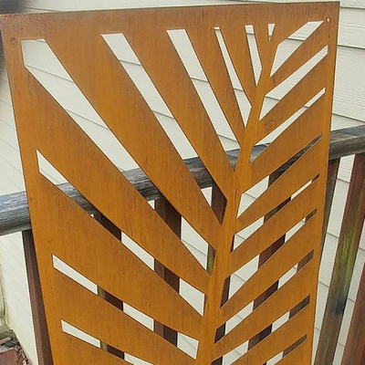 Il giardino d'acciaio su ordine di Corten della decorazione esteriore scherma 2.5mm spessi