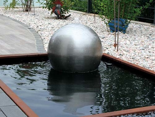 Cascata a forma di palla all'aperto di Rusty Corten Steel Garden Fountain