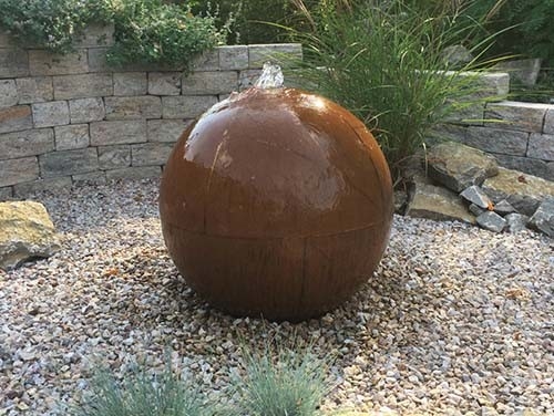 Cascata a forma di palla all'aperto di Rusty Corten Steel Garden Fountain
