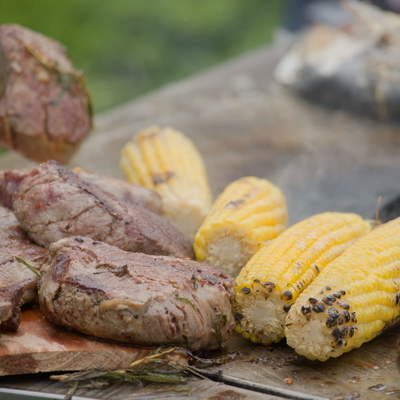Griglia per barbecue in acciaio per barbecue all'aperto in acciaio corten che brucia per picnic in campeggio