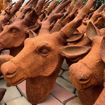 L'altezza a 18 pollici ha arrugginito ferro di Lion Face Sculpture Unique Cast