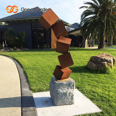 La scultura d'acciaio di Corten del blocchetto del pericolo ha arrugginito sculture del giardino del metallo per prato inglese