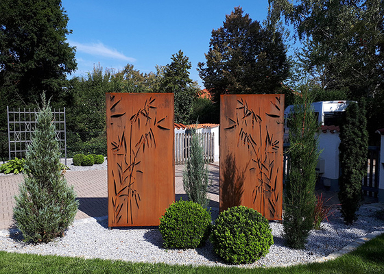 Il bambù modella gli ornamenti che del giardino del metallo il laser ha tagliato decorativo all'aperto dei pannelli dell'acciaio di Corten