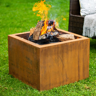 Pozzi bruciante di legno all'aperto 600 x 600 X H500mm del fuoco del metallo del quadrato