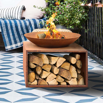 Fuoco d'acciaio all'aperto Pit Large Corten Steel Brazier con lo scaffale di deposito di legname