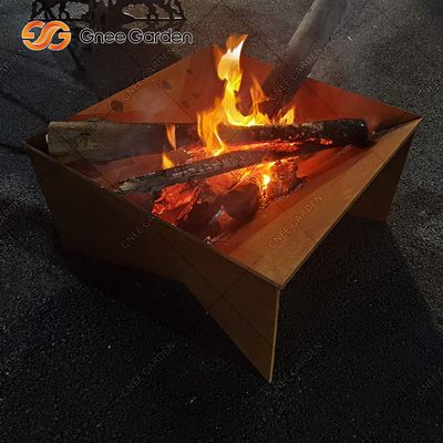 Legno del giardino che brucia l'acciaio Firepit di Corten per il campeggio del cortile