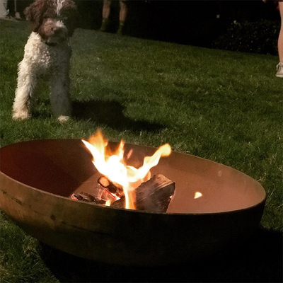 Legno rotondo rustico dell'addetto alla brasatura che brucia il fuoco d'acciaio Pit For Outdoor Backyard di Corten
