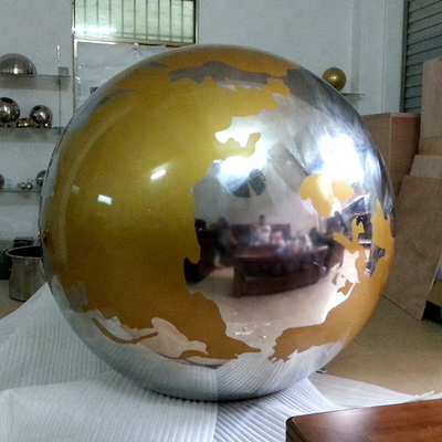 Il globo del mondo della scultura della sfera del metallo lucidato giardino di Gnee scolpisce fatto a mano