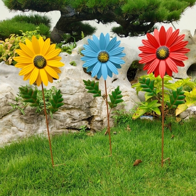 Sculture del vento del giardino della girandola del metallo del mulino a vento del girasole per il prato inglese del patio del balcone