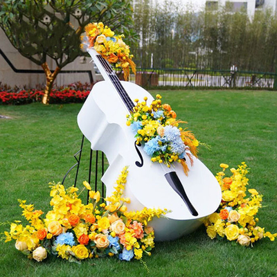 Scultura dello strumento musicale del violoncello del ferro per gli ornamenti all'aperto del prato inglese del giardino